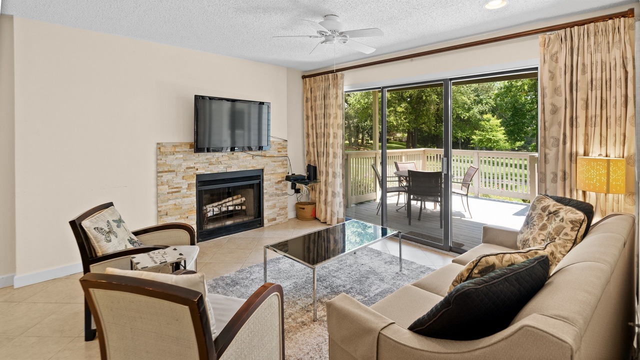 Photo of Bedroom in Arcadian Shores