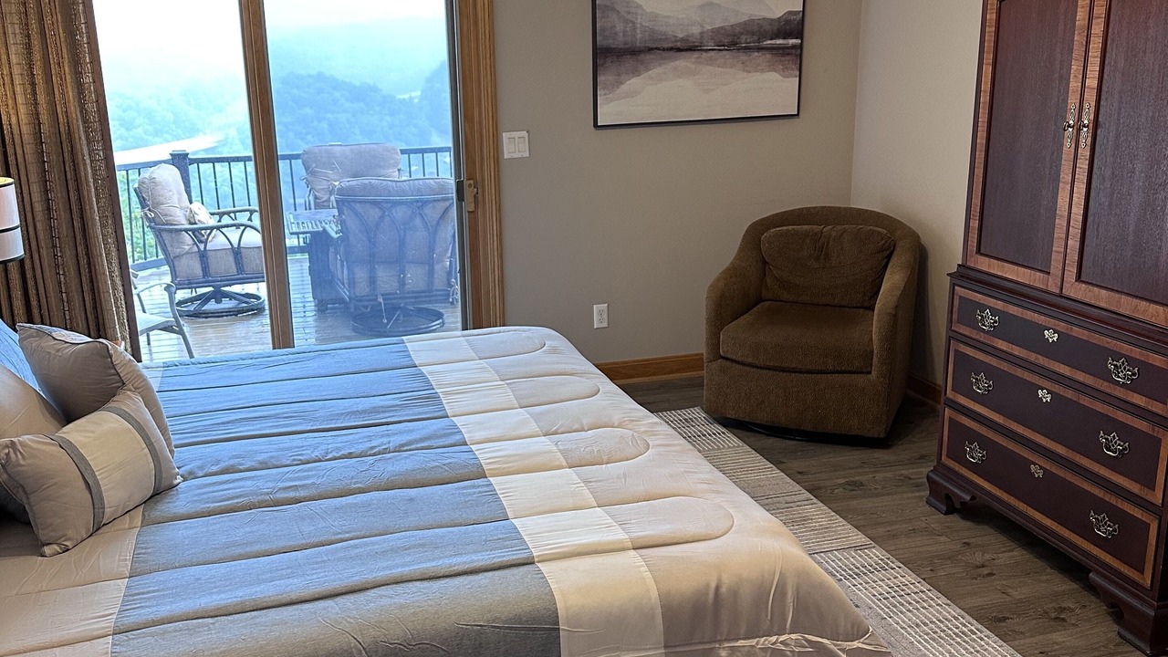 Photo of Bedroom in Byrdstown