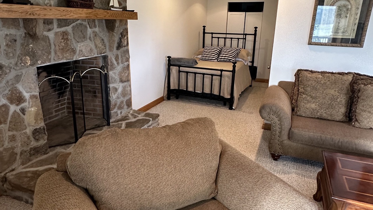 Photo of Livingroom in Byrdstown