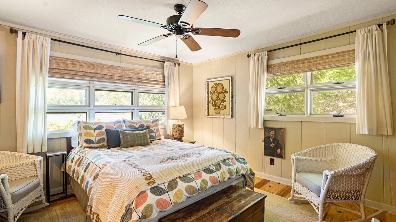 Photo of Bedroom in Sunset Cove