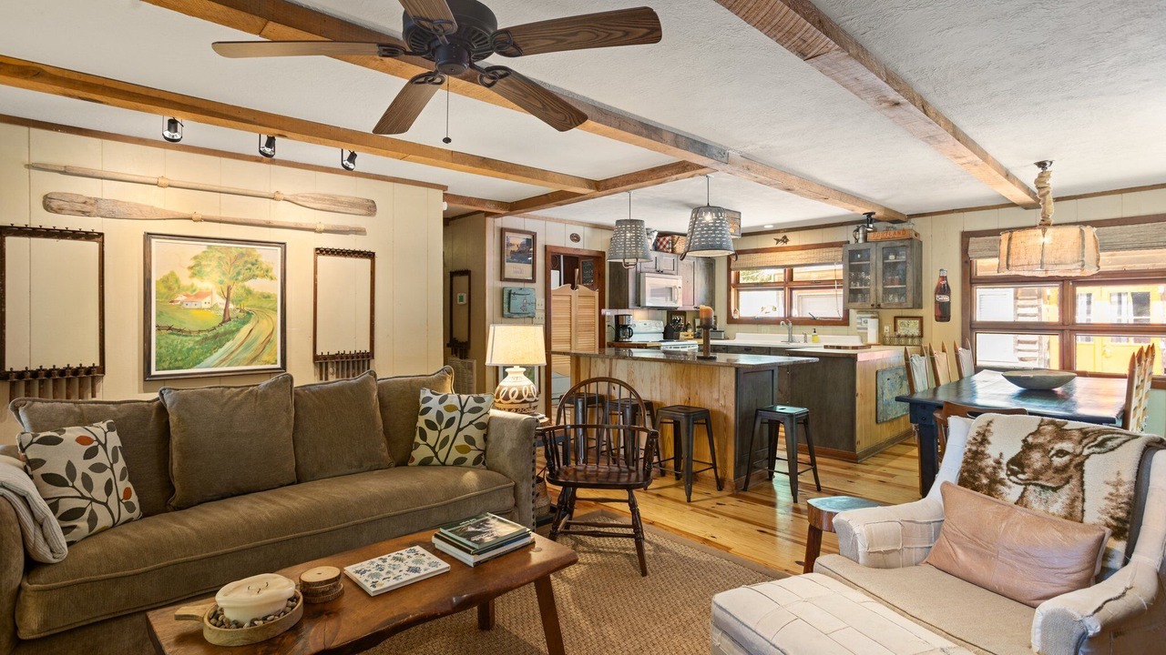 Photo of Livingroom in Sunset Cove
