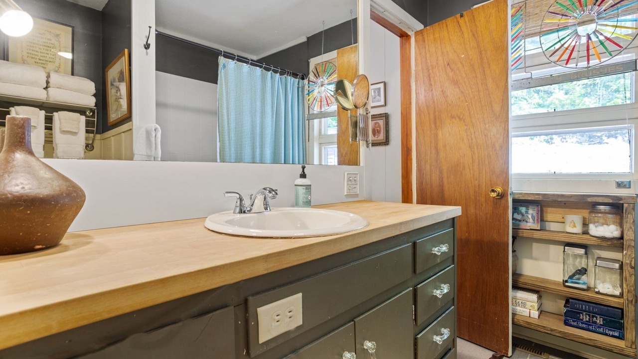 Photo of Bathroom in Sunset Cove