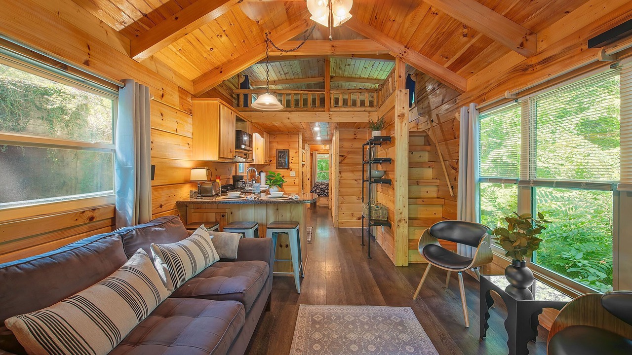 Photo of Livingroom in Lookout Valley Neighborhood Association