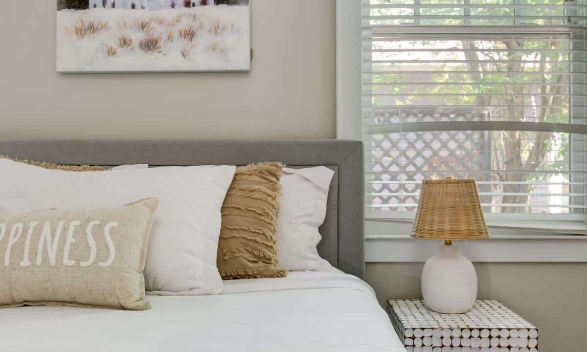 Photo of Bedroom in Wesley Heights