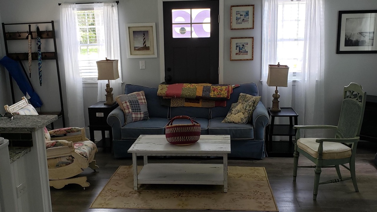 Photo of Livingroom in Historic District