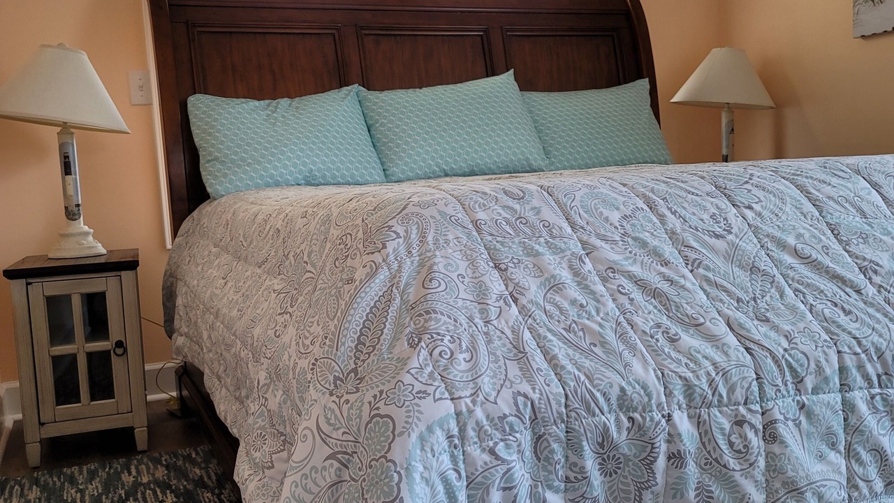 Photo of Bedroom in Topsail Beach