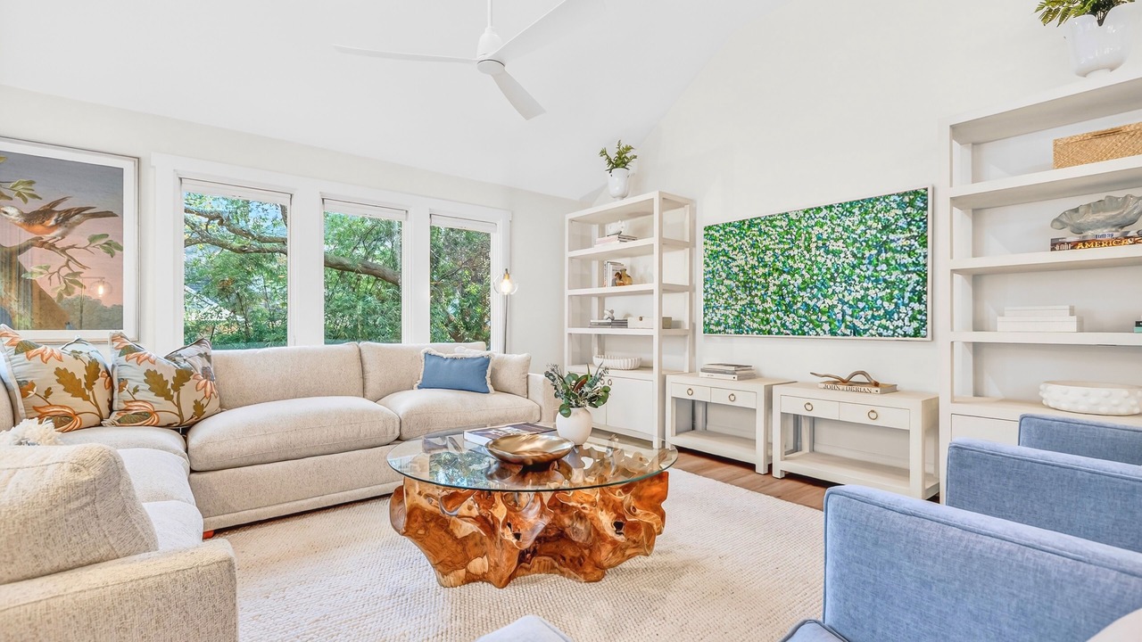 Photo of Livingroom in Oceanside