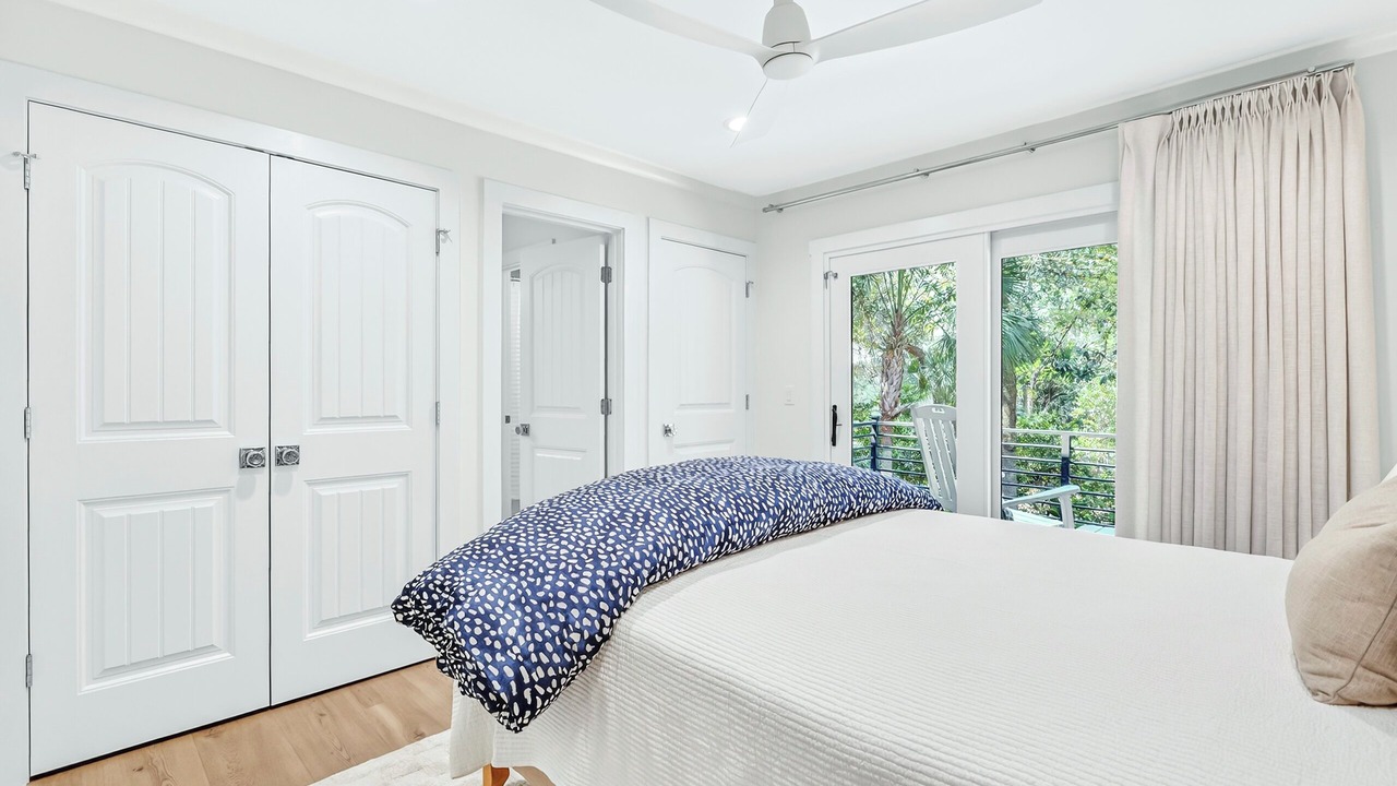 Photo of Bedroom in Oceanside