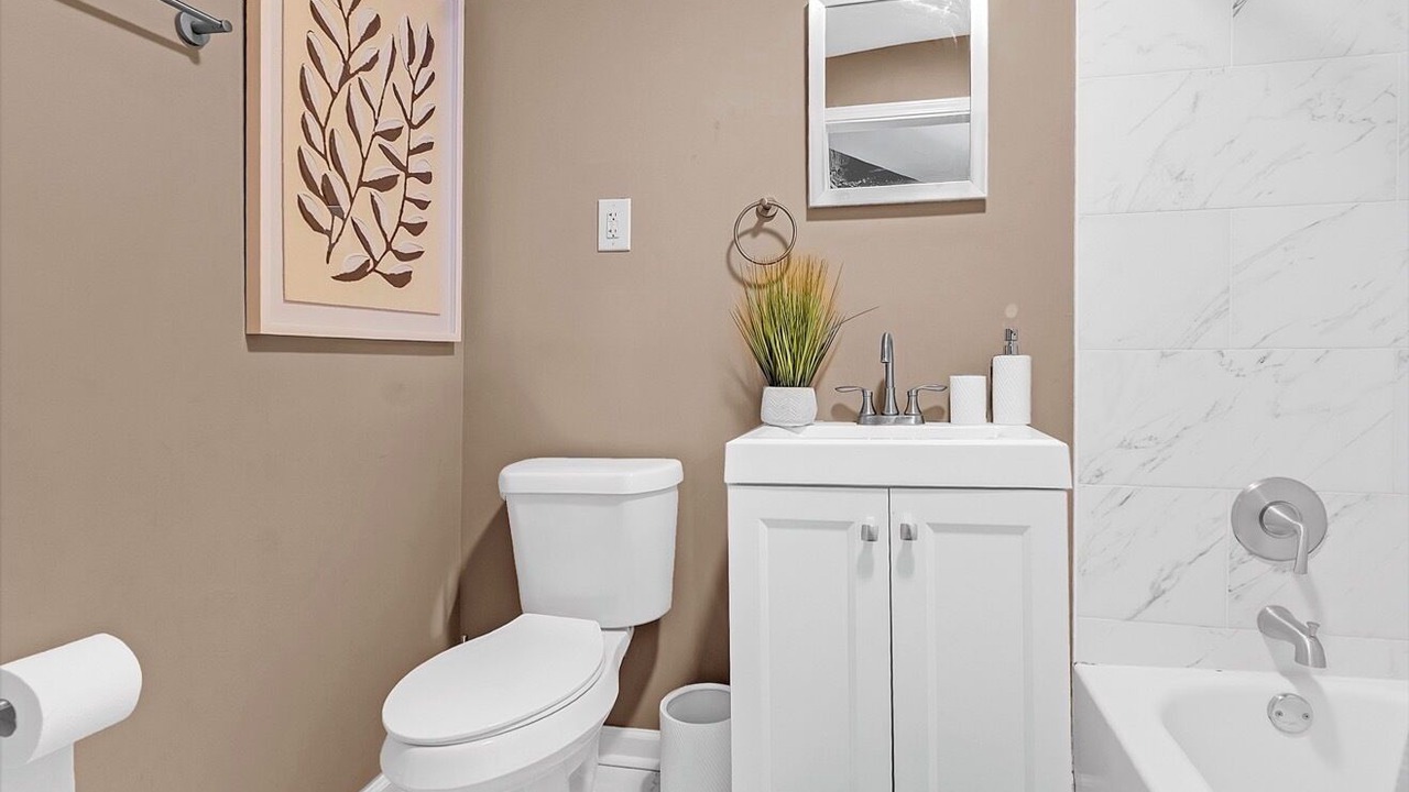 Photo of Bathroom in Uptown