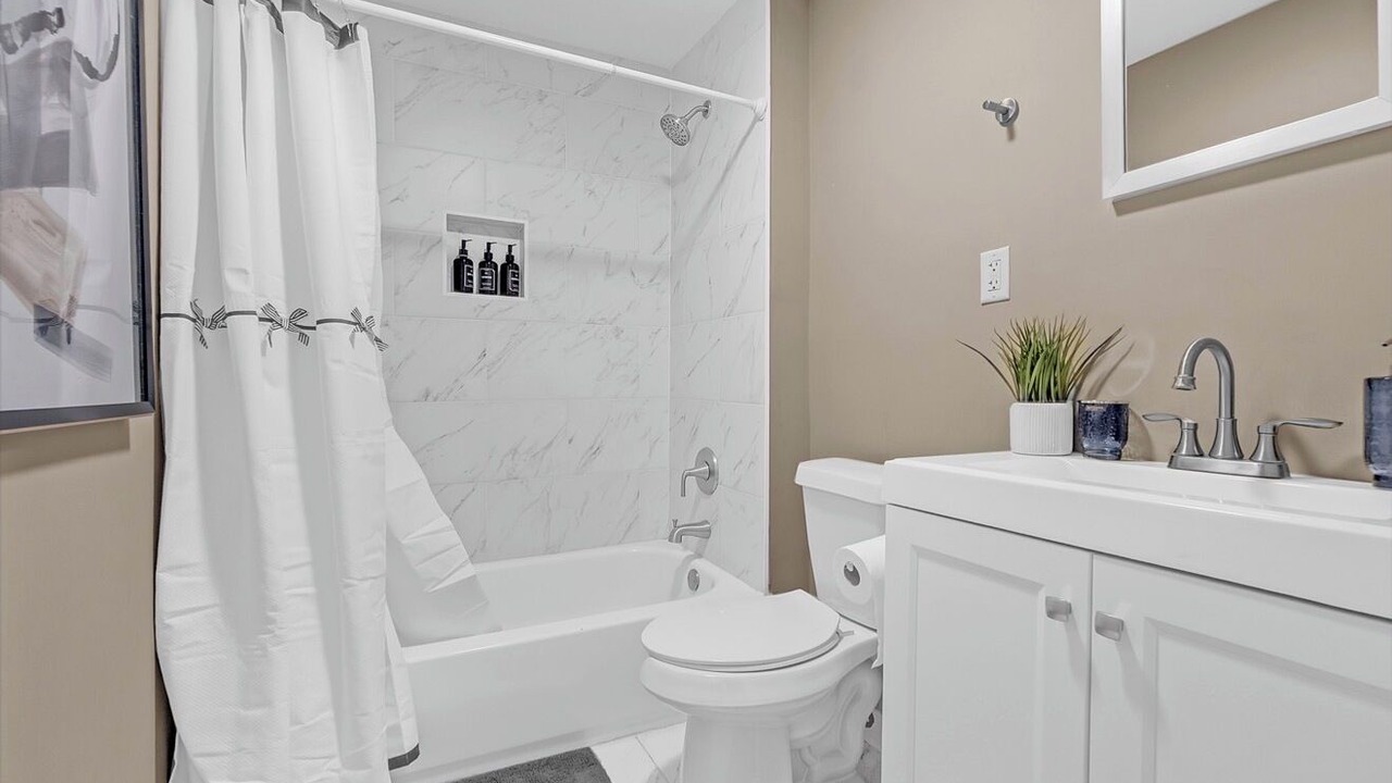 Photo of Bathroom in Uptown