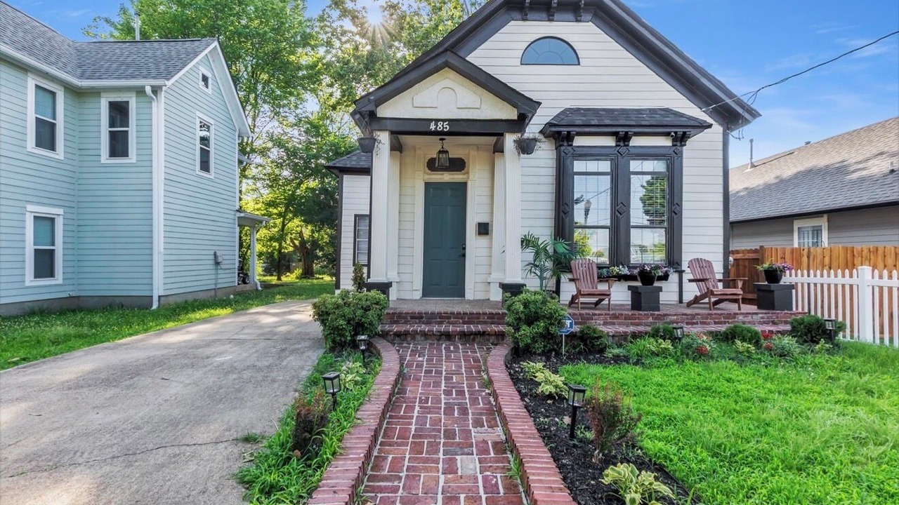Photo of Outdoor in Uptown