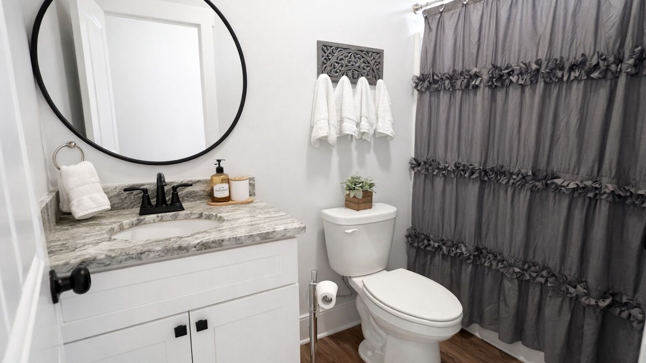 Photo of Bathroom in Stonecrest