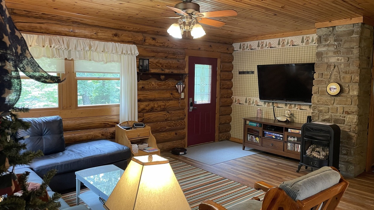 Photo of Livingroom in Gnaw Bone