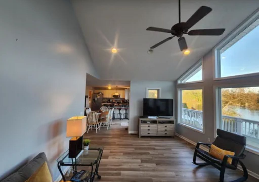 Photo of Livingroom in Goodview