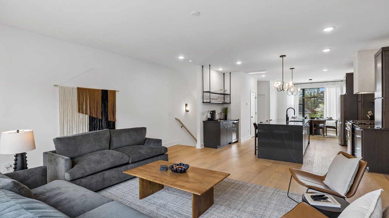 Photo of Bedroom in Hurwood Heights