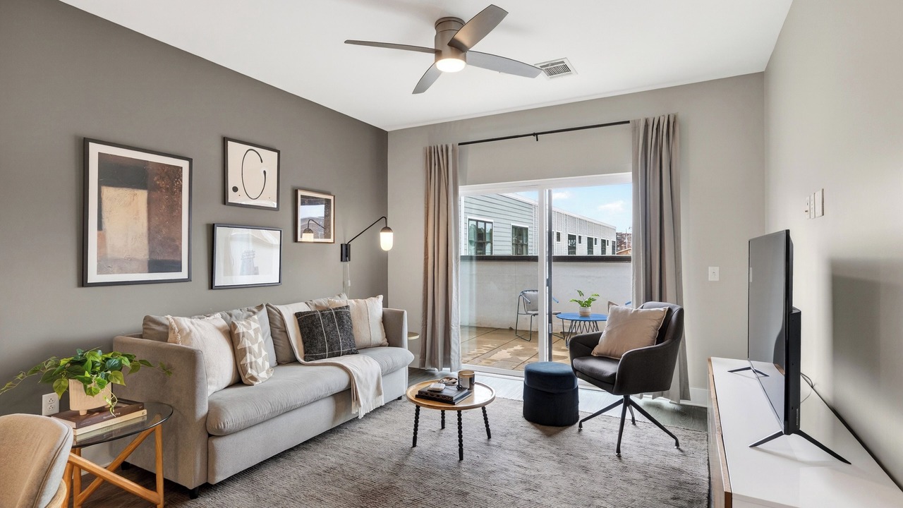 Photo of Livingroom in Midtown
