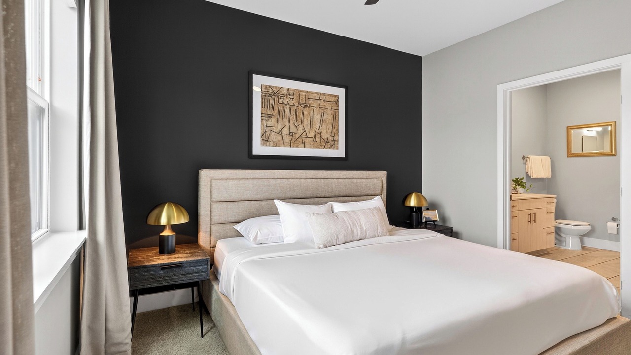 Photo of Bedroom in Midtown