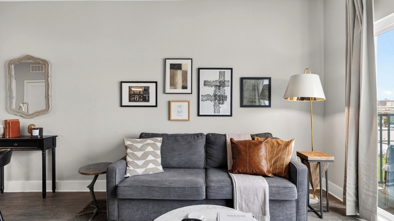 Photo of Livingroom in Midtown