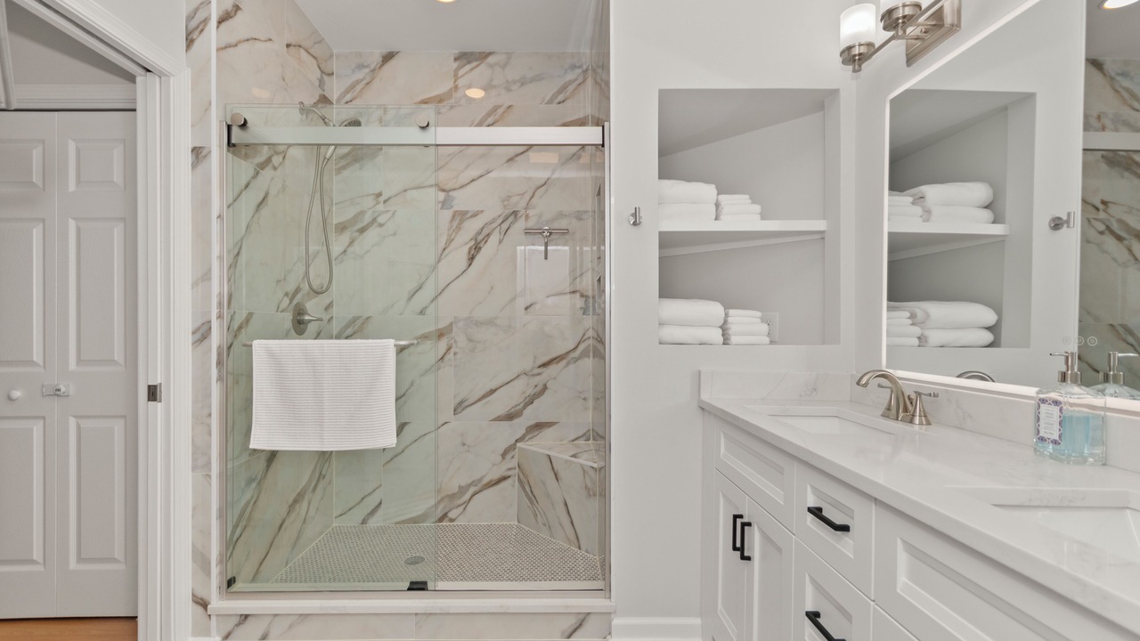 Photo of Bathroom in Red Hill