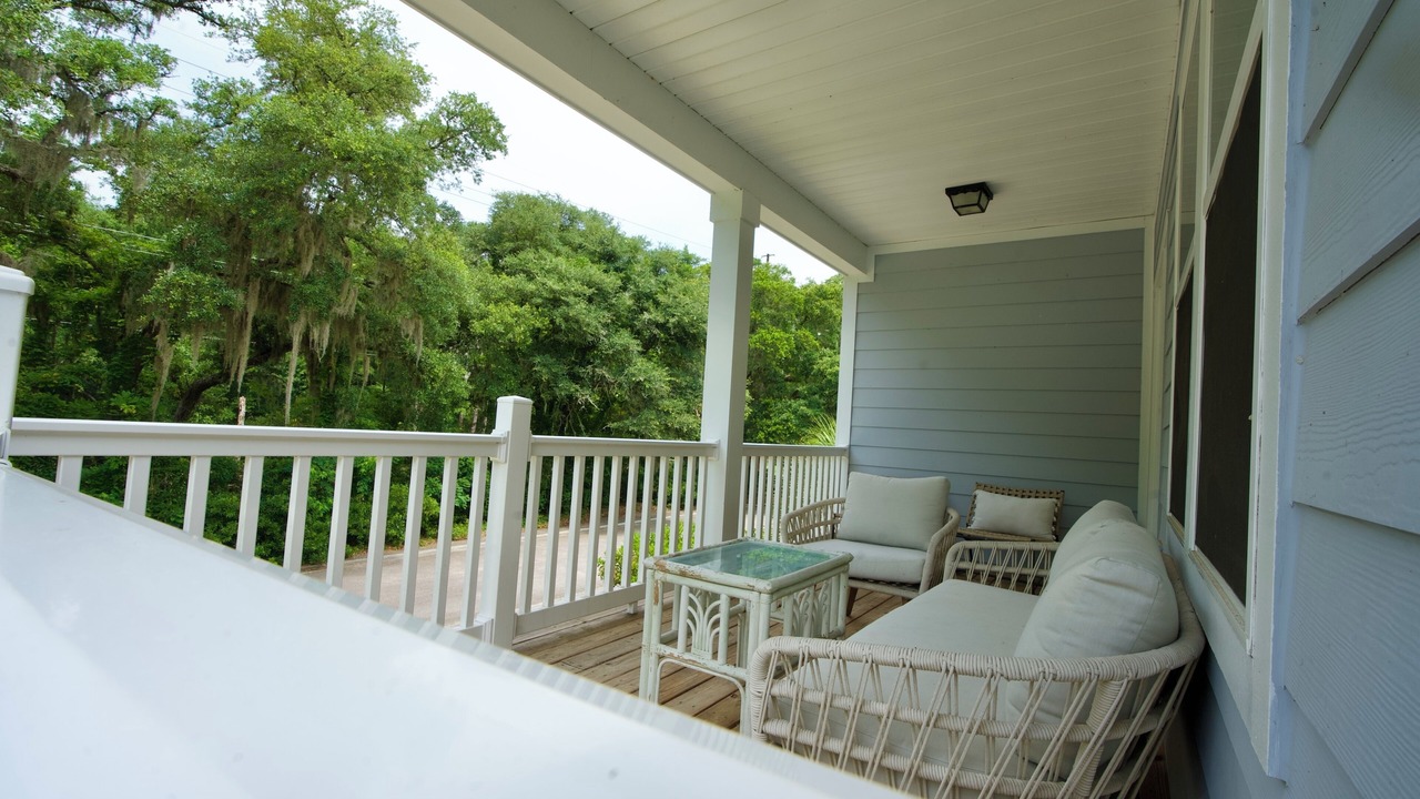 Photo of Patio Balcony in North Litchfield Beach