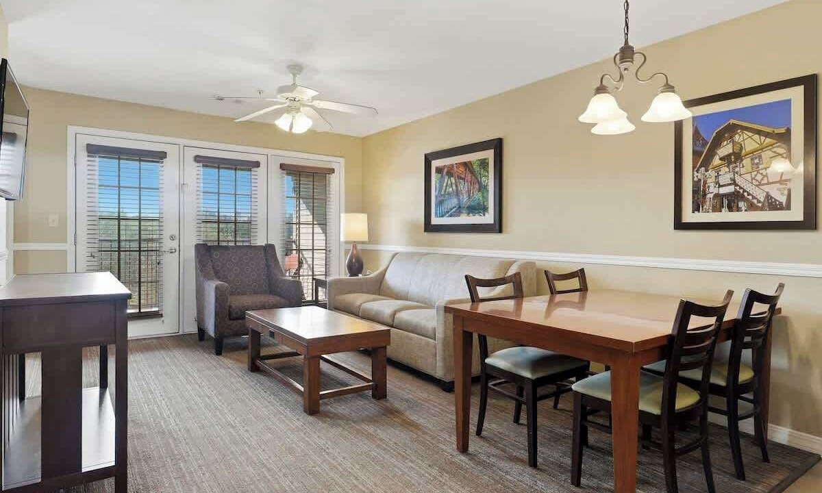 Photo of Livingroom in Clarkesville