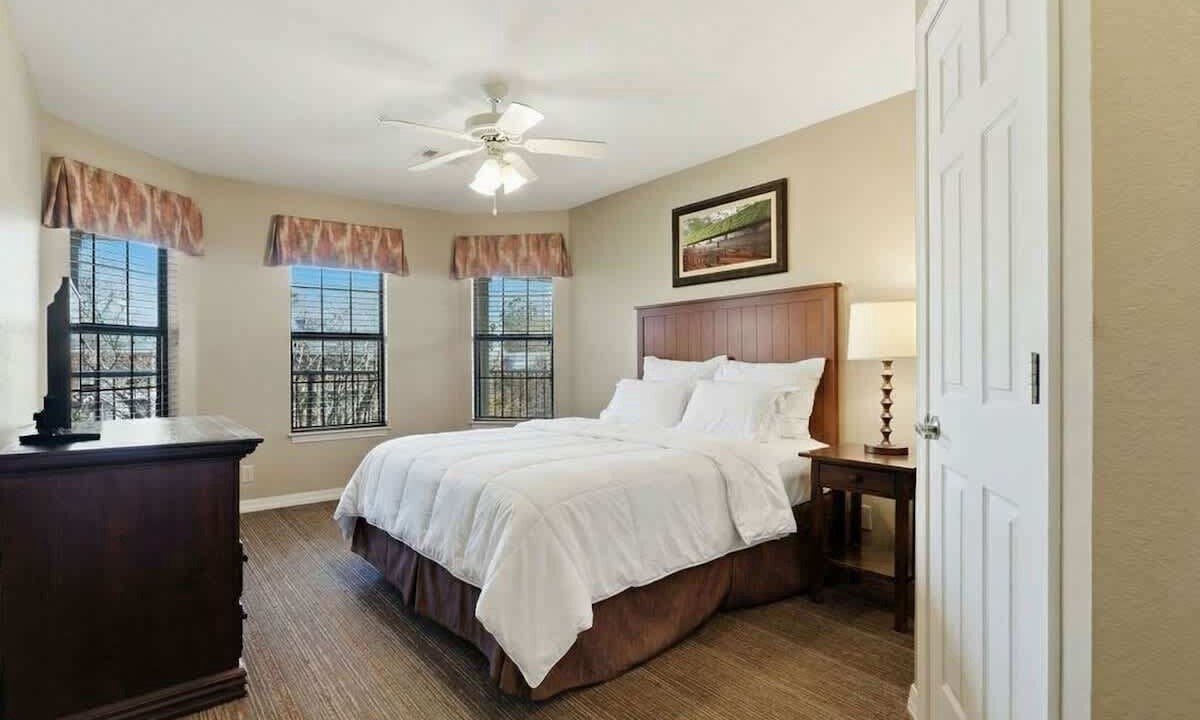 Photo of Bedroom in Clarkesville