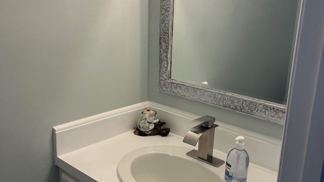 Photo of Bathroom in Oceanmarsh Subdivision