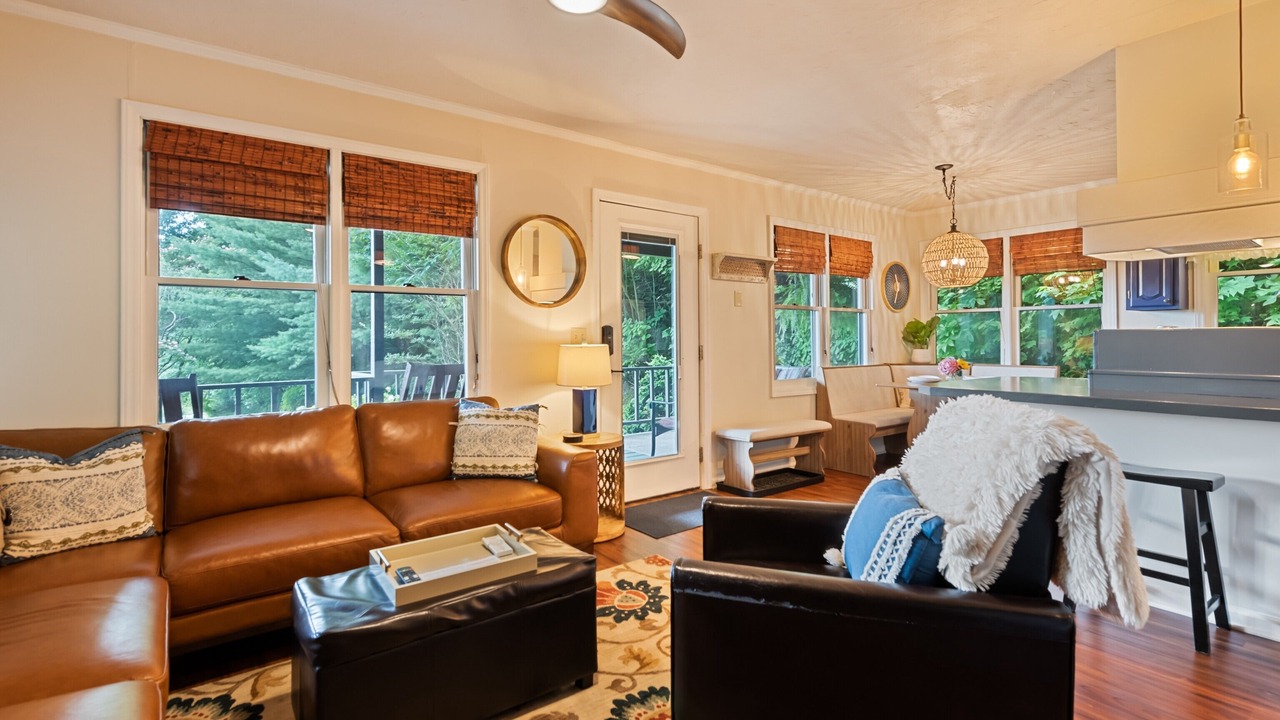 Photo of Livingroom in Waynesville