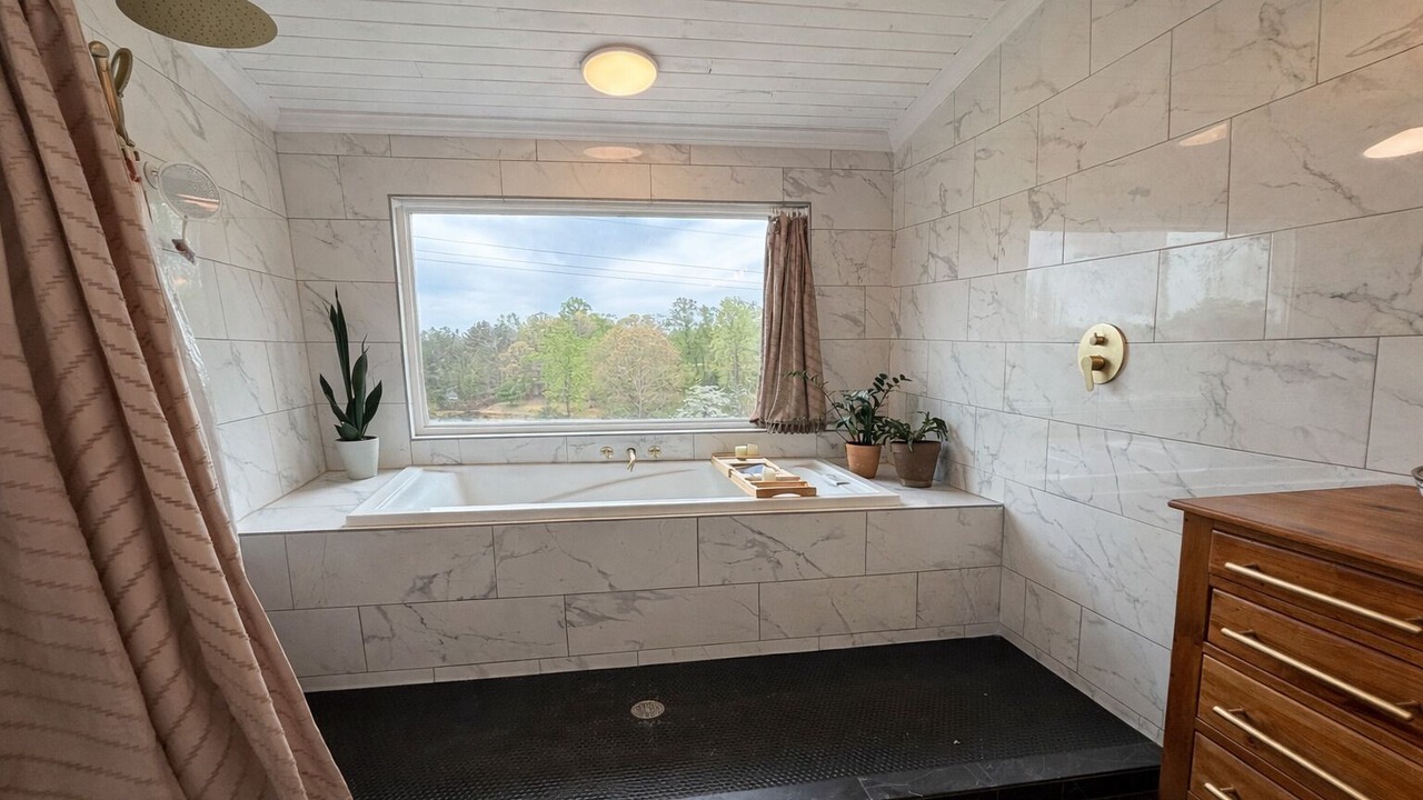 Photo of Bathroom in Dawsonville