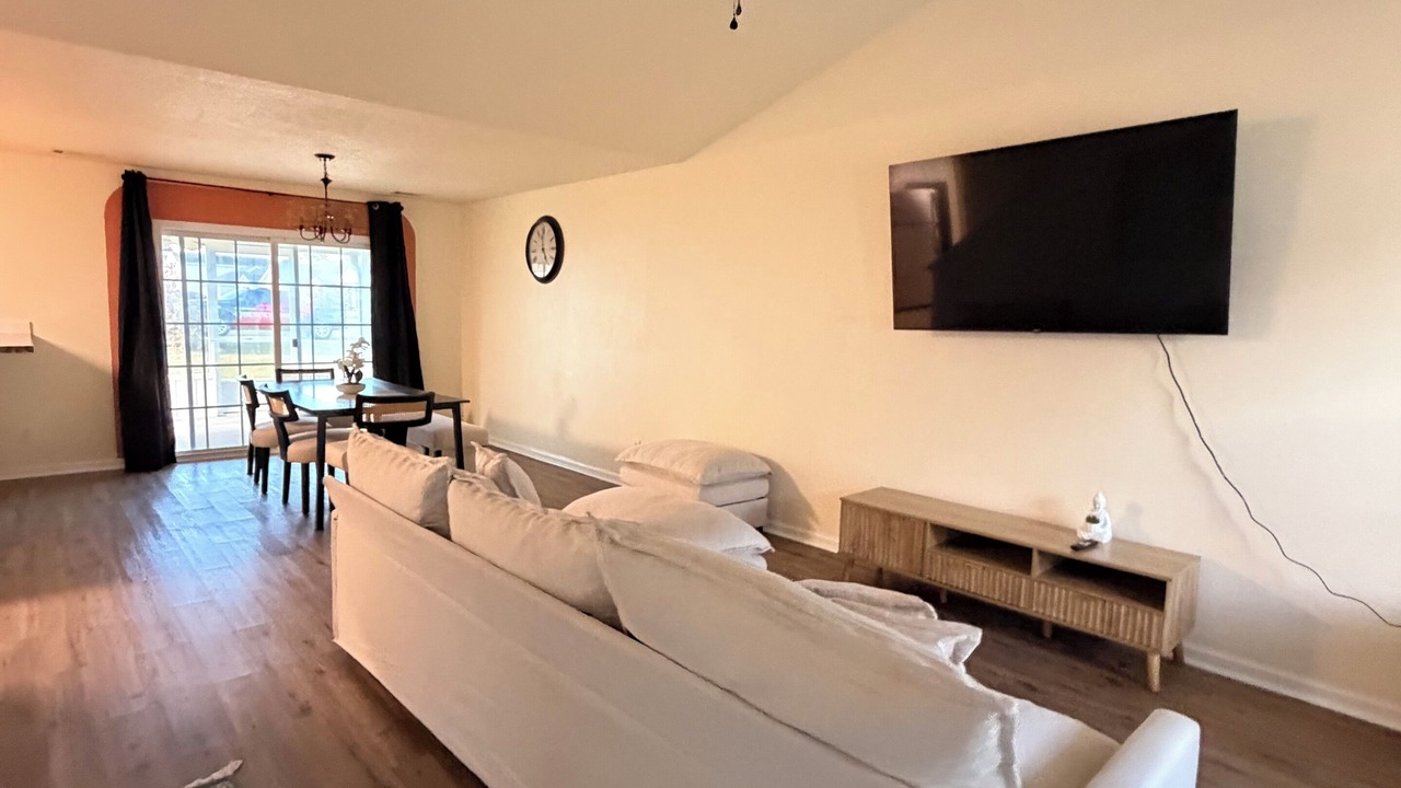 Photo of Livingroom in Port Wentworth