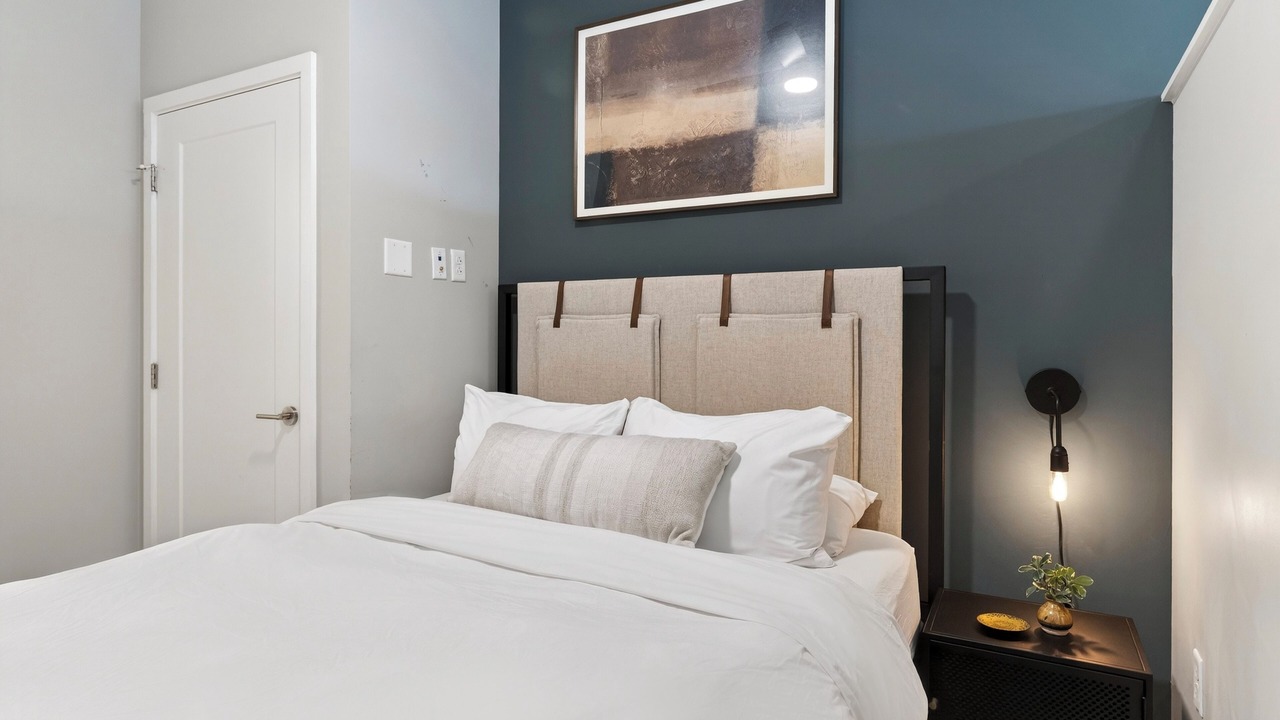 Photo of Bedroom in Midtown
