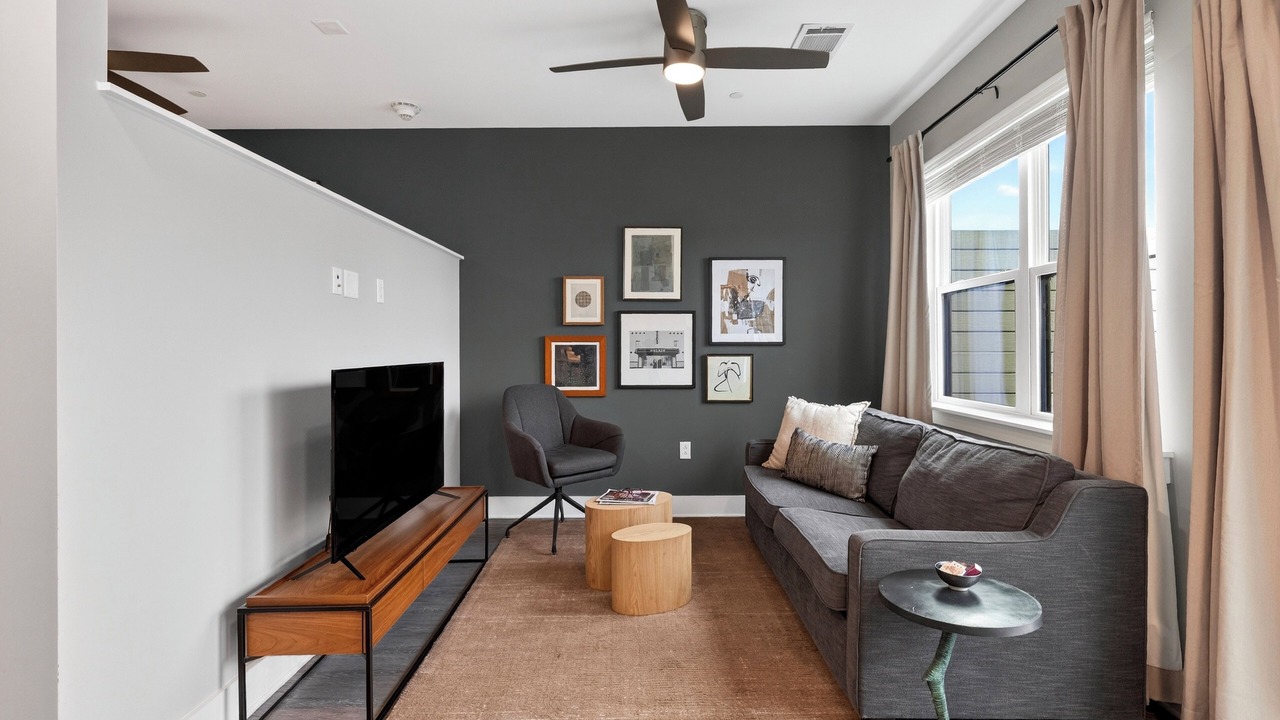 Photo of Livingroom in Midtown