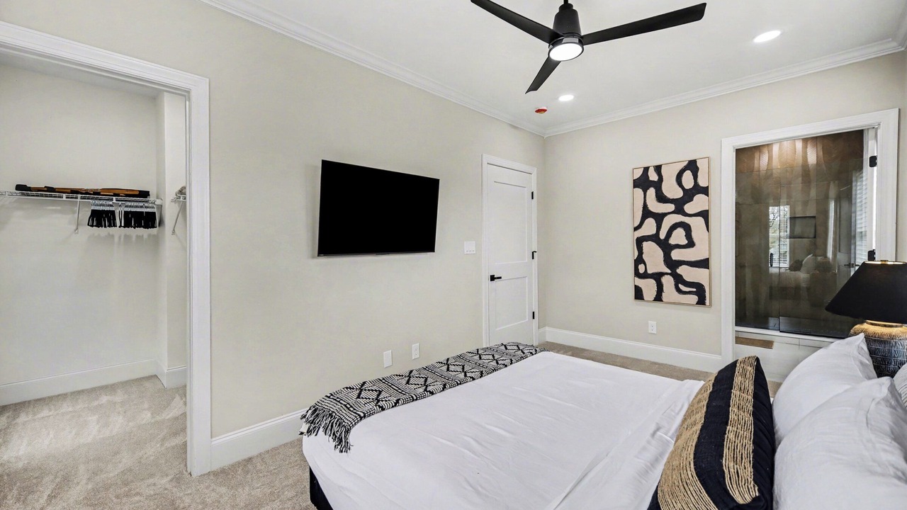 Photo of Bedroom in Wesley Heights