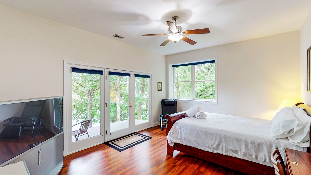 Photo of Bedroom in Goodview