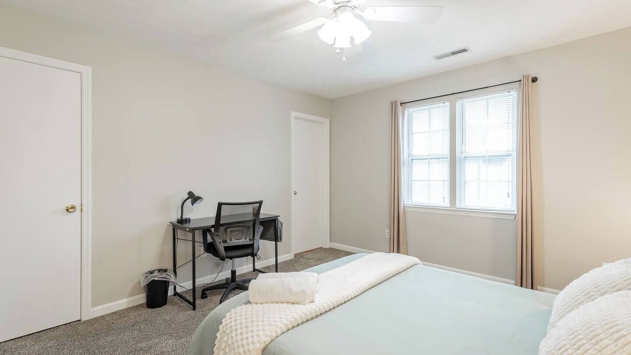 Photo of Bedroom in Lupton City