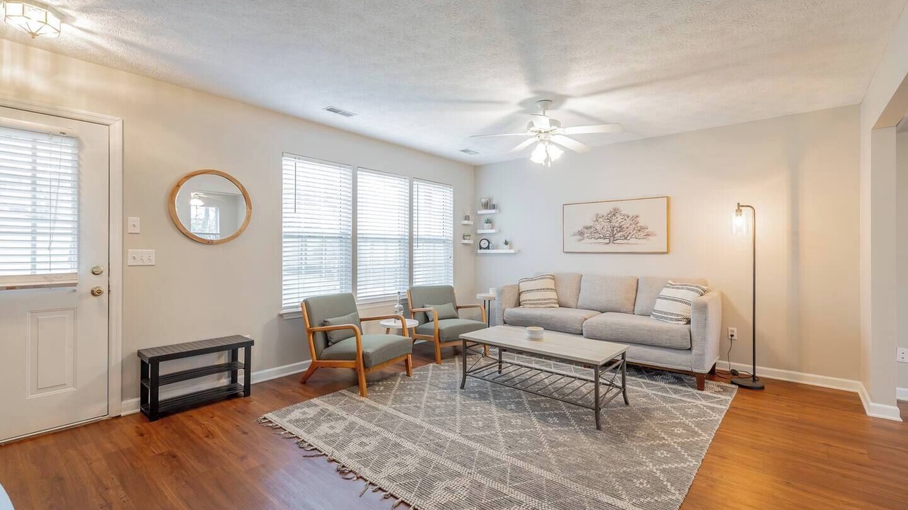 Photo of Livingroom in Lupton City