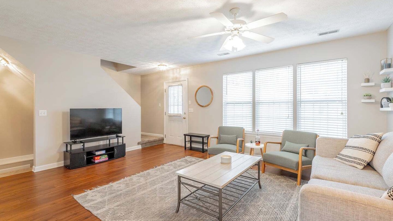 Photo of Livingroom in Lupton City