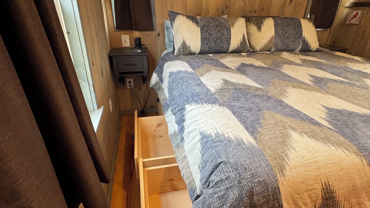 Photo of Bedroom in Mohawk