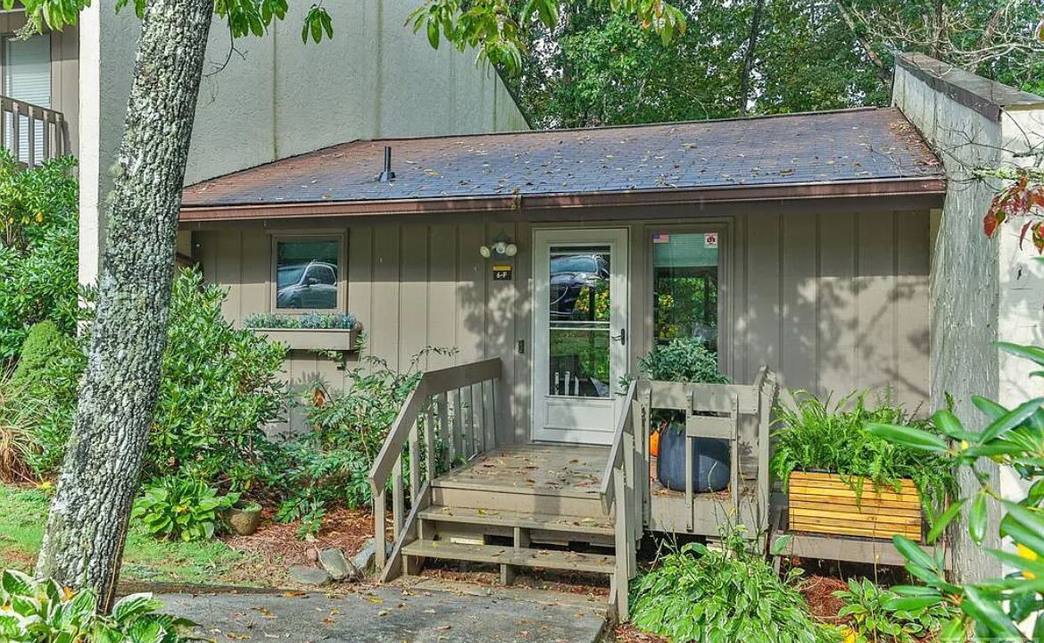 Photo of Outdoor in Sapphire