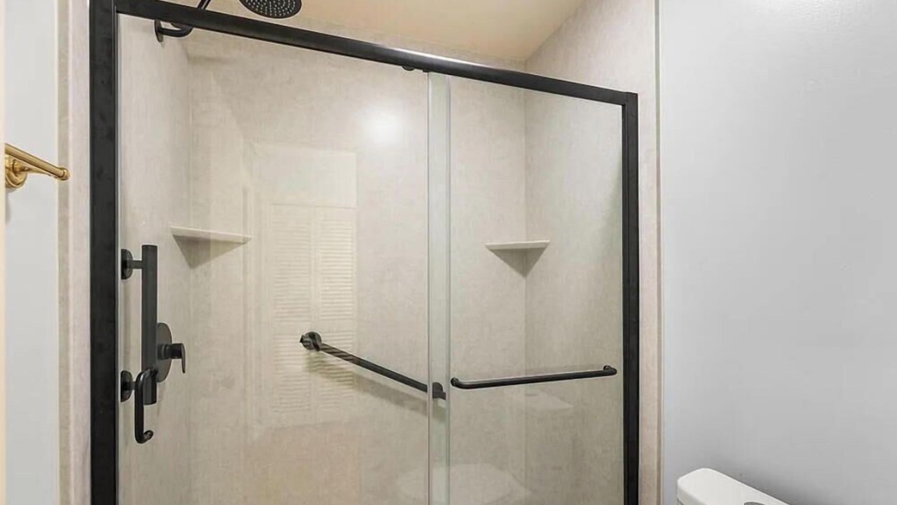 Photo of Bathroom in Sapphire