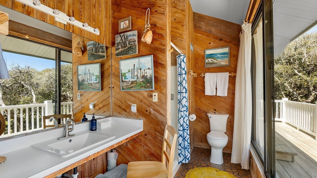 Photo of Bathroom in Pine Knoll Shores