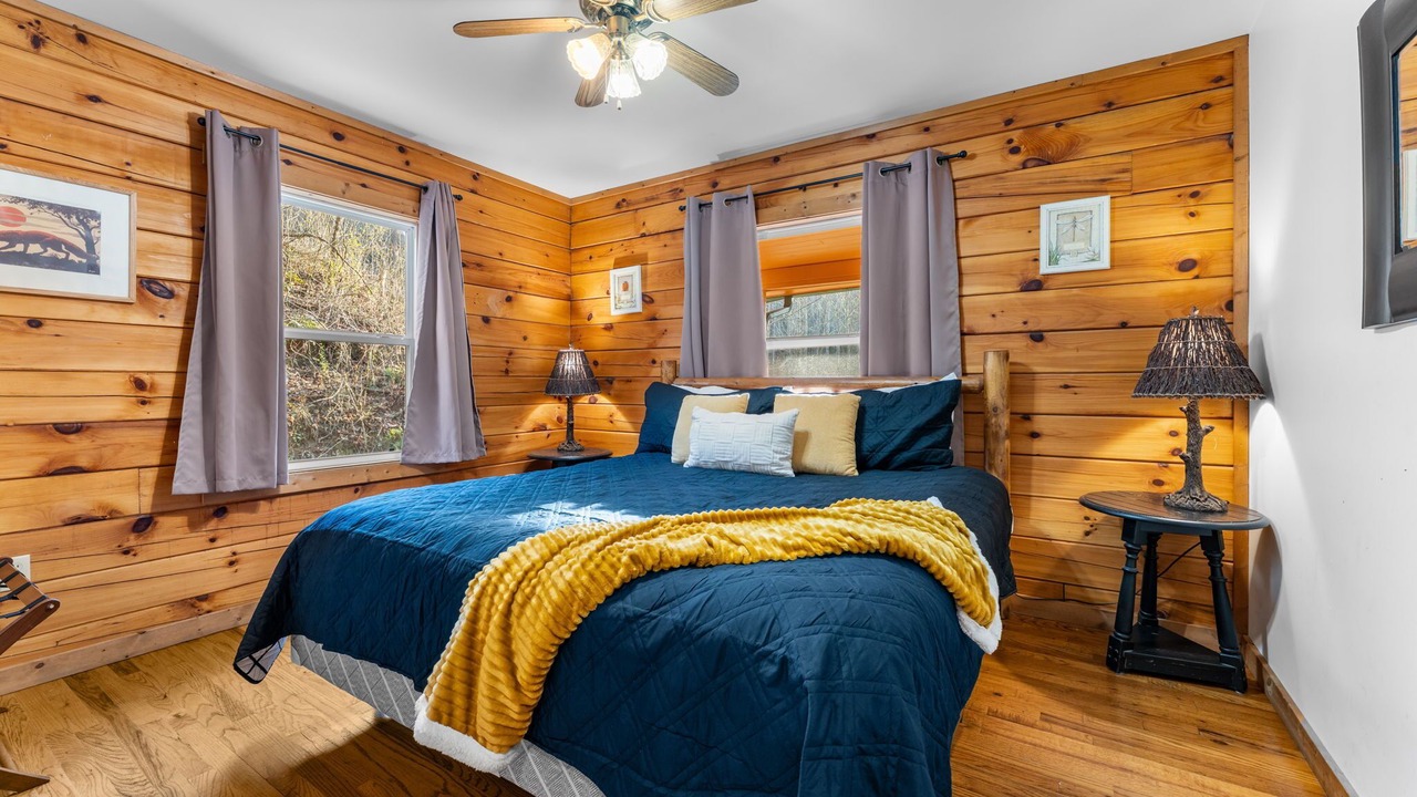 Photo of Bedroom in Bryson City