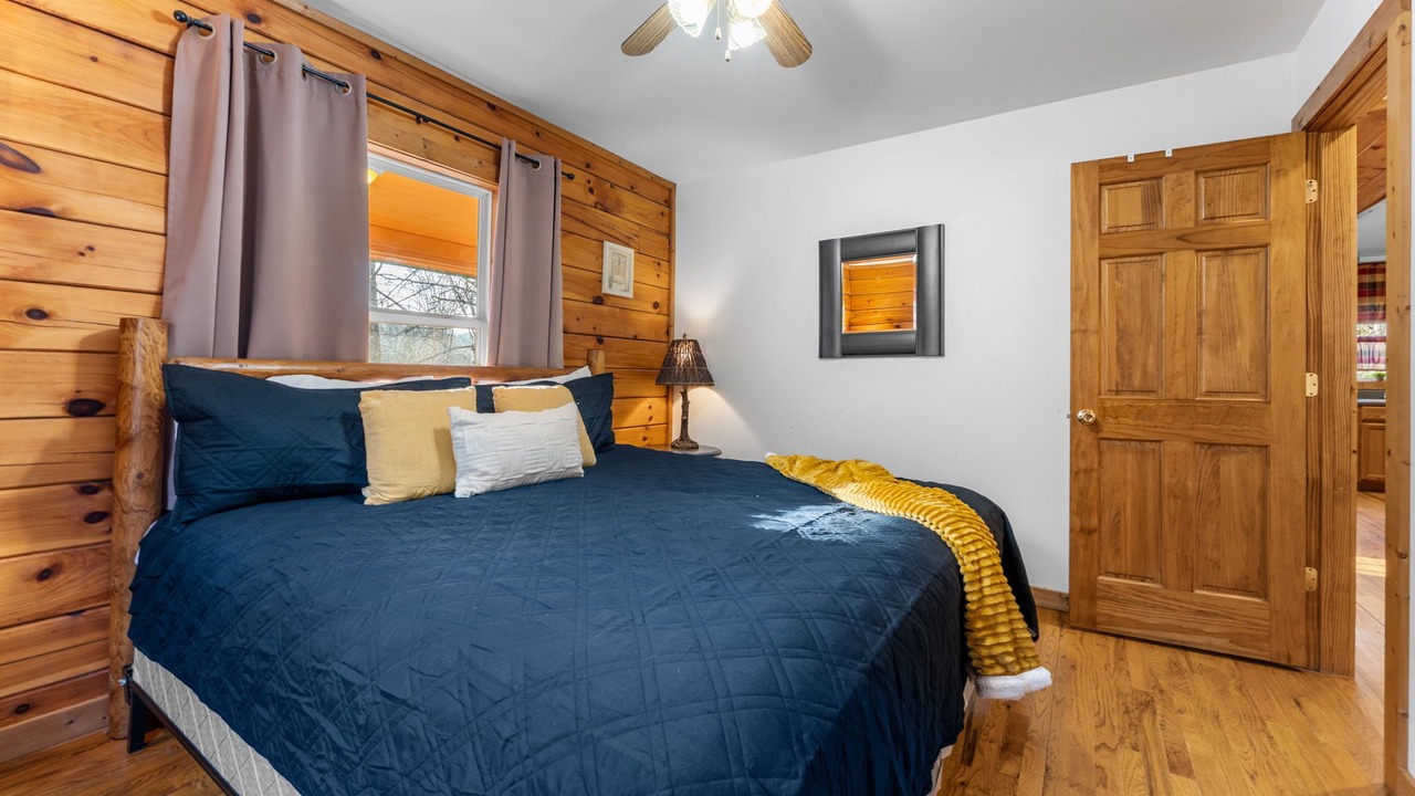 Photo of Bedroom in Bryson City