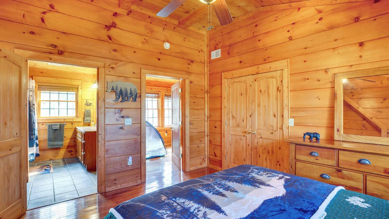 Photo of Bedroom in Blowing Rock