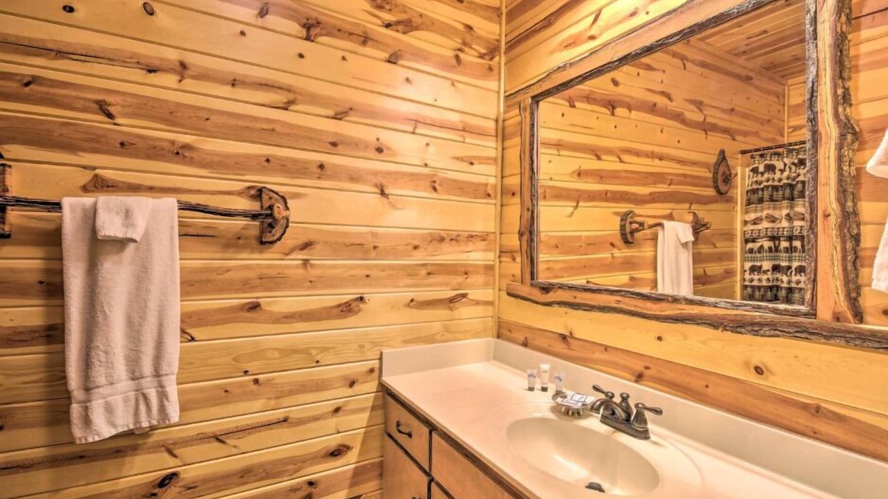 Photo of Bathroom in Helen
