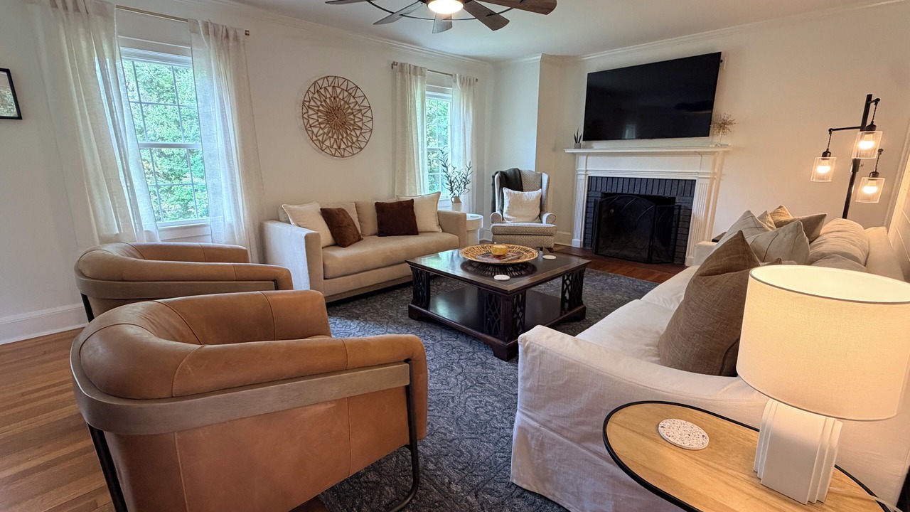 Photo of Livingroom in Clemson