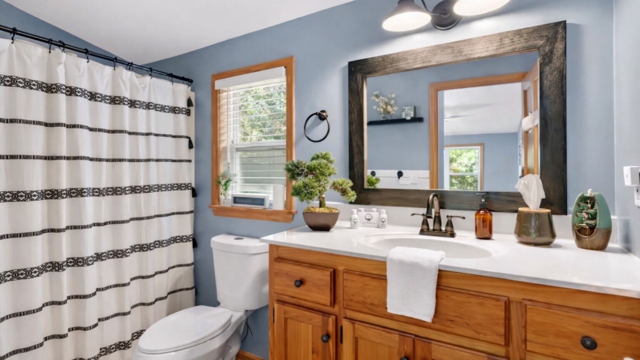 Photo of Bathroom in Blairsville