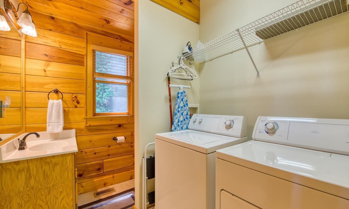 Photo of Bathroom in Maggie Valley