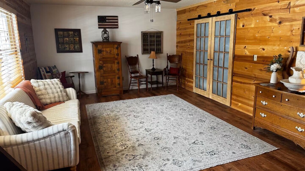 Photo of Livingroom in Johnstown