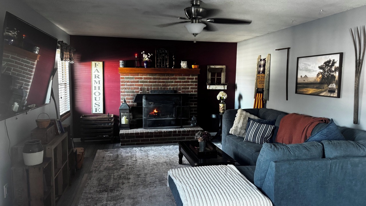 Photo of Livingroom in Johnstown